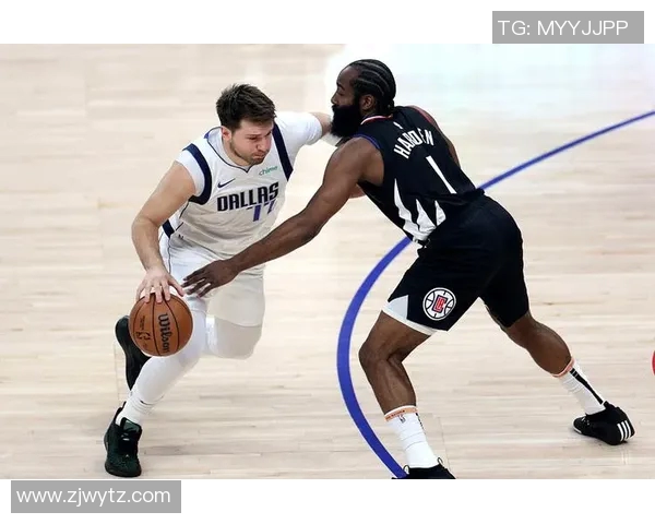 2013年NBA季后赛骑士与雷霆激战回顾精彩瞬间与球员表现分析